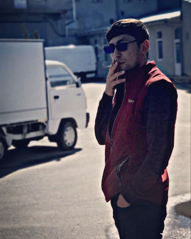  27424326  Aslambek, 25 ,    