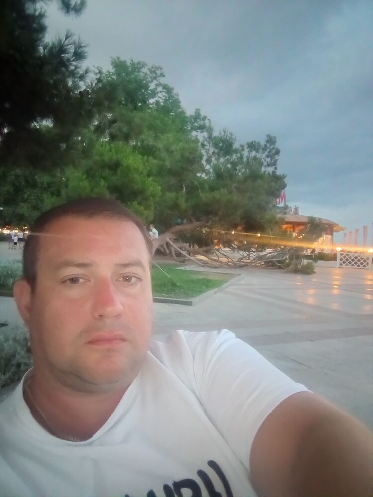  49677956  Vladimir, 38 ,    