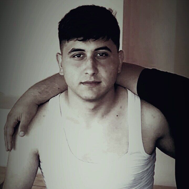  52826136  Tyom, 24 ,    