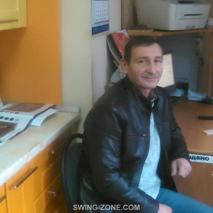  14052096  Sergei, 50 ,    