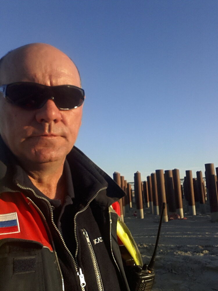 8913366  Gojko, 59 ,    