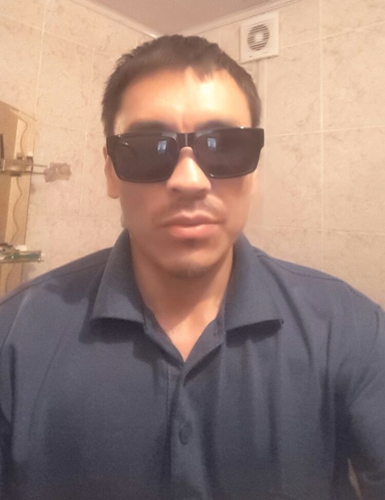 15072696  Rustem, 44 ,    
