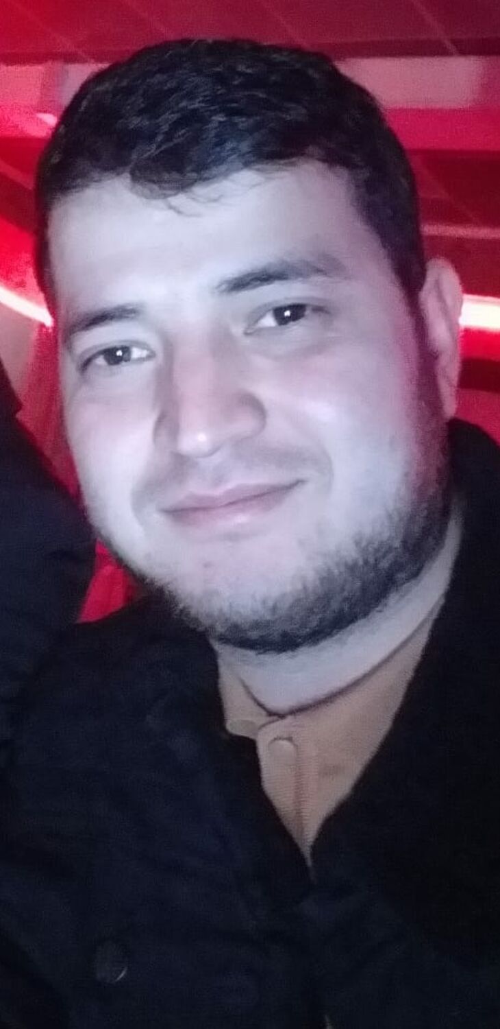  42953926  Umidjon, 38 ,    