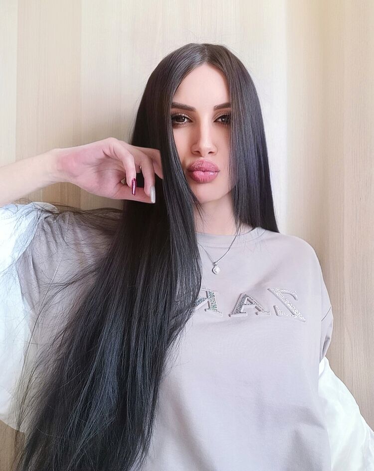  50017876  Elizaveta, 27 ,    