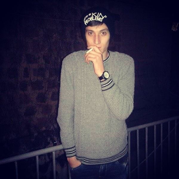  6957886  Arsen, 28 ,    