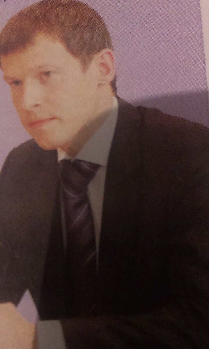  8311496  Viktor, 54 ,    