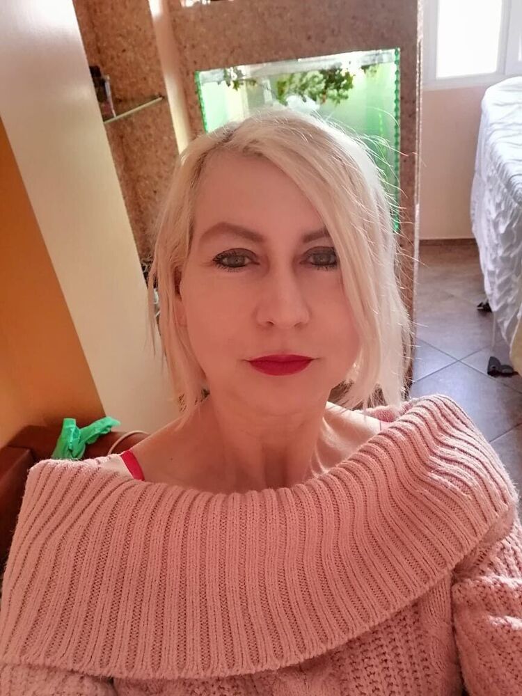  23807746  Yulianna, 52 ,    