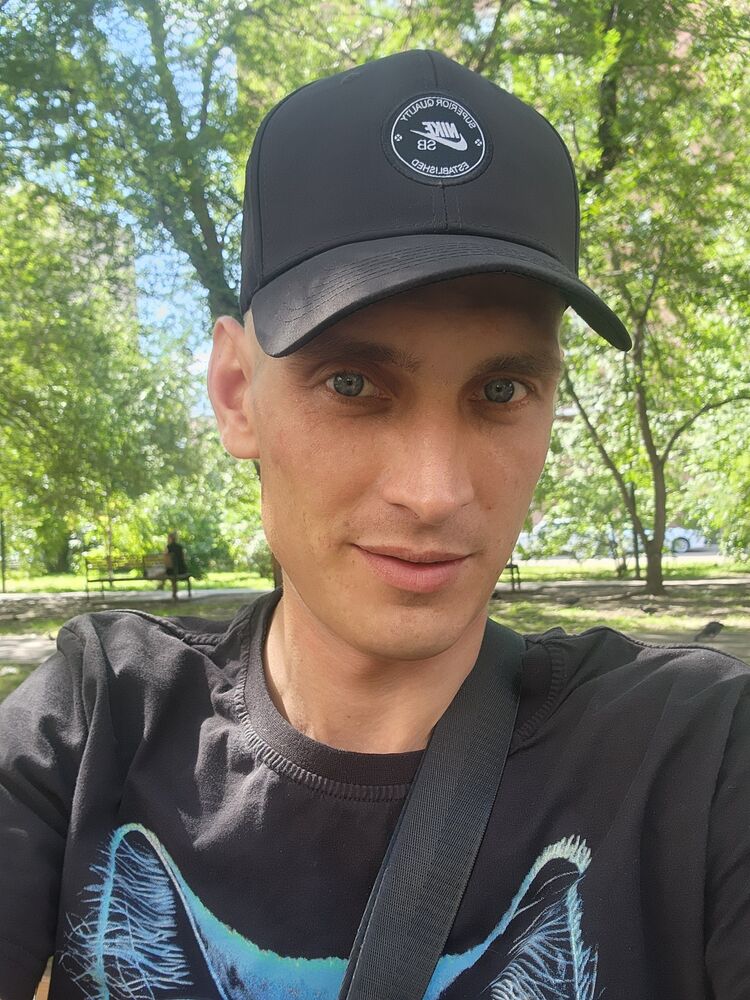  53147016  Vladimir, 29 ,    