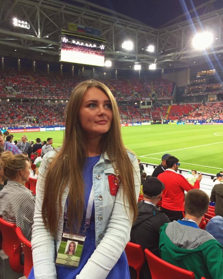  38541956  , 32 ,    --