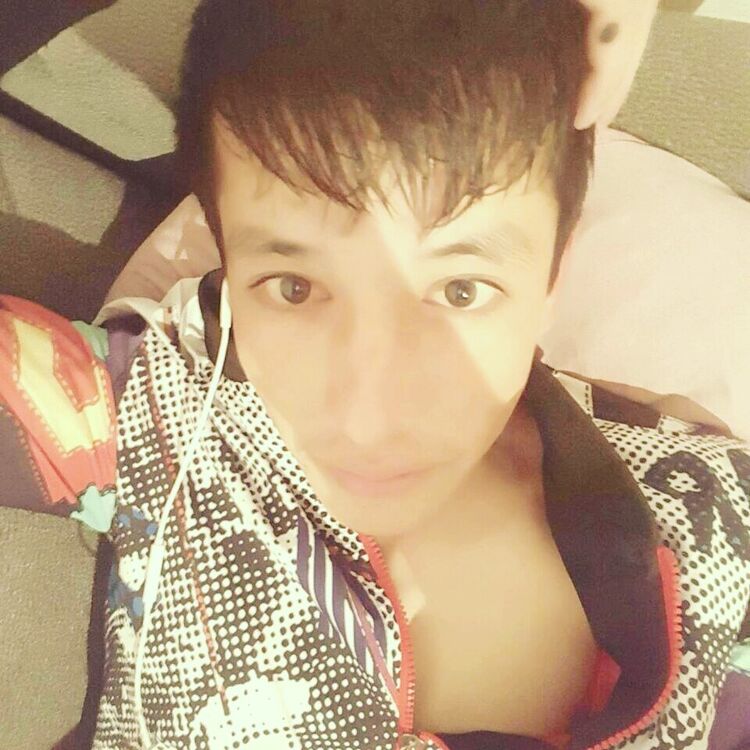  ,   Erik, 26 ,   ,   