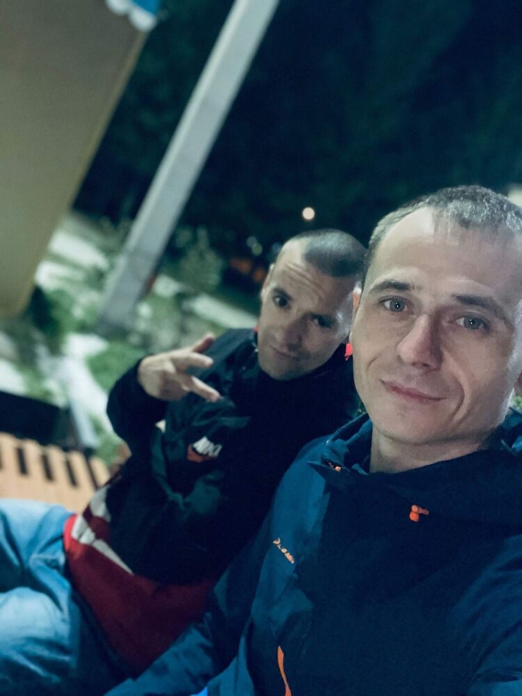 46753456  , 33 ,    
