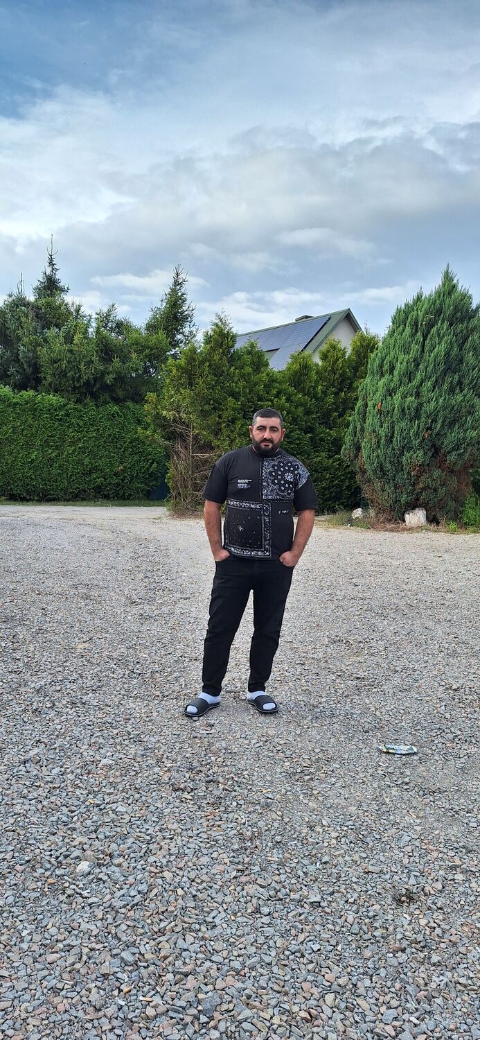  ,   Tofik, 33 ,   ,   