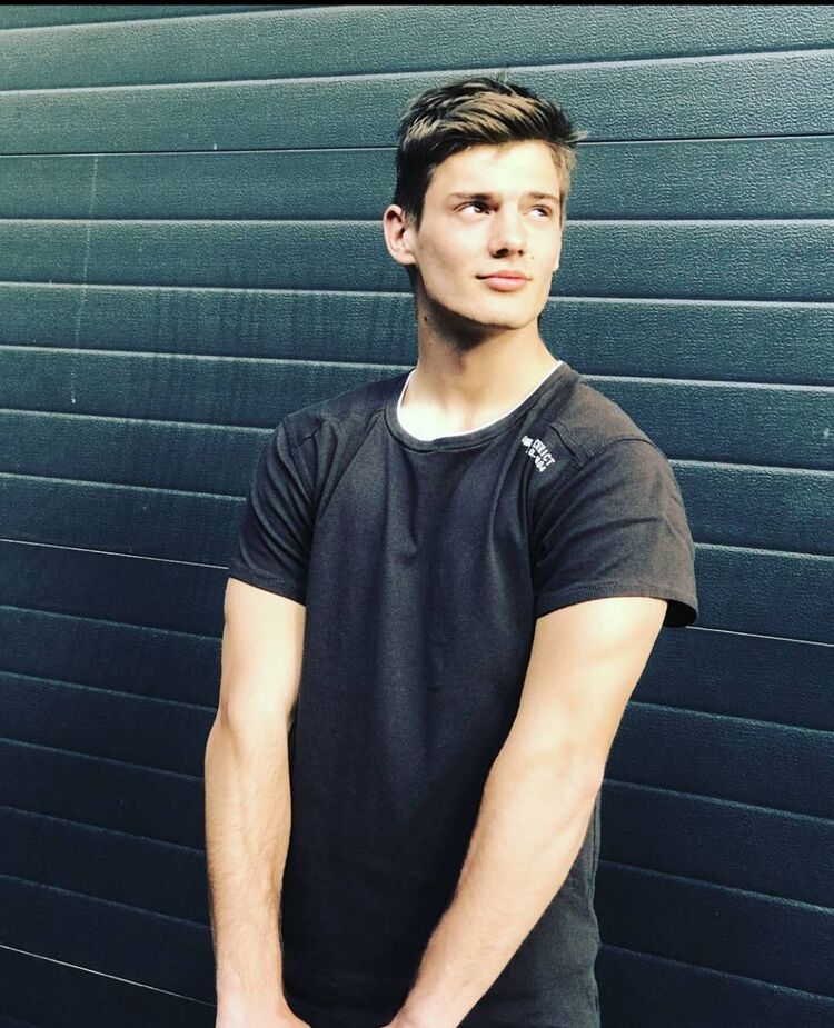  -,   , 22 ,   ,   