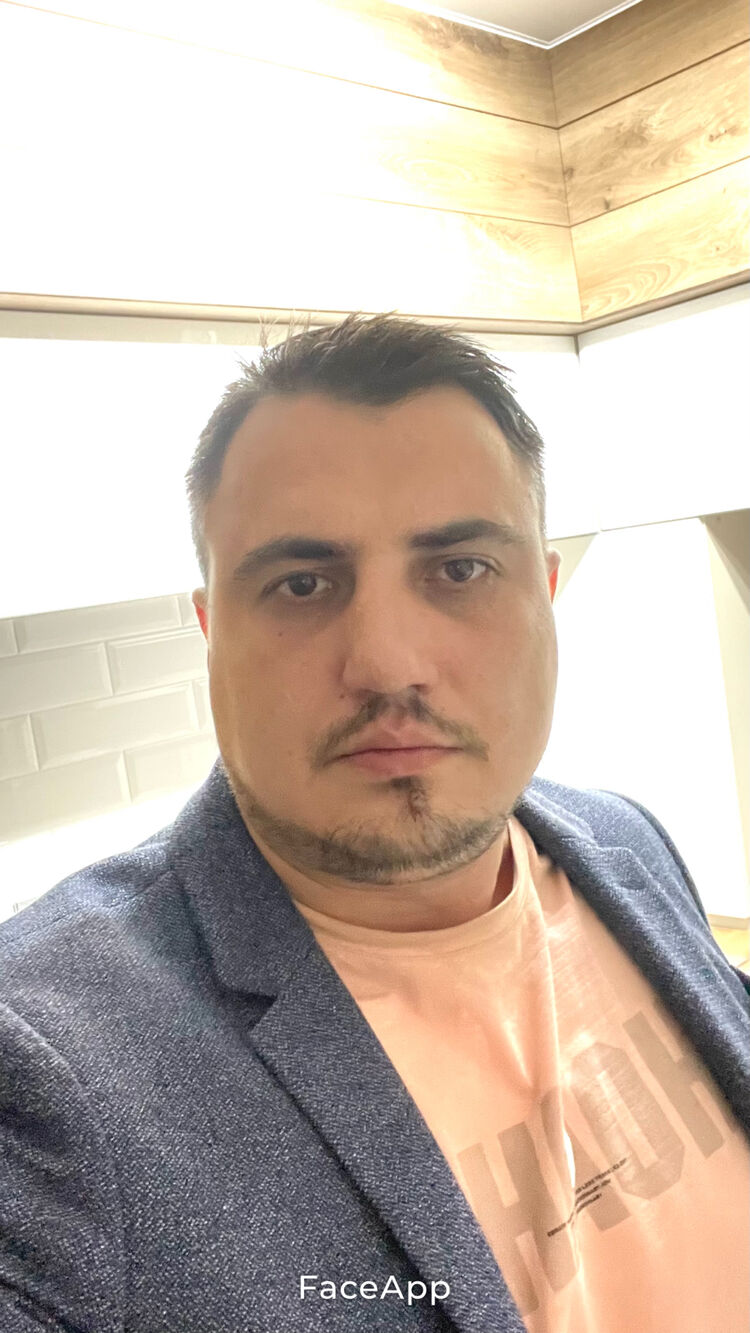  50156166  Viktor, 38 ,    