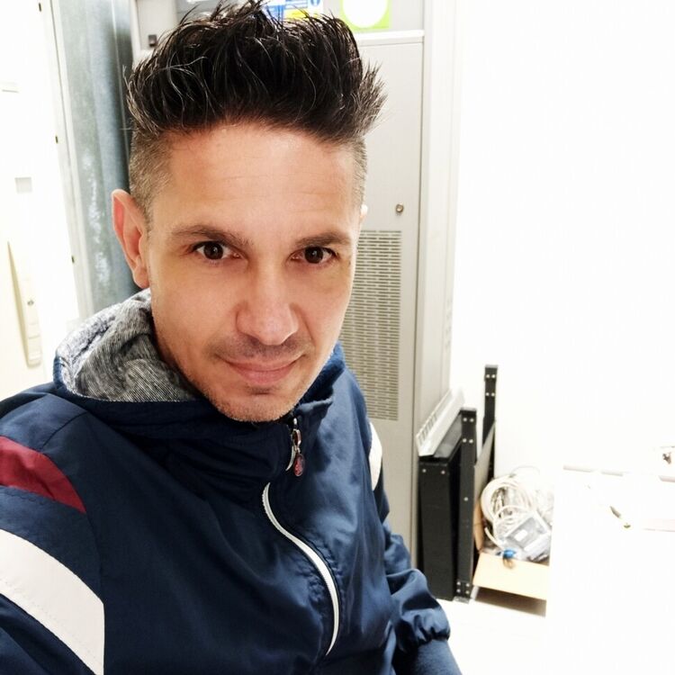  20901366  Jose, 48 ,    Praha