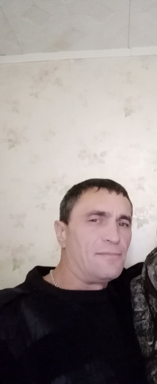  24366226  Nikolai, 46 ,    