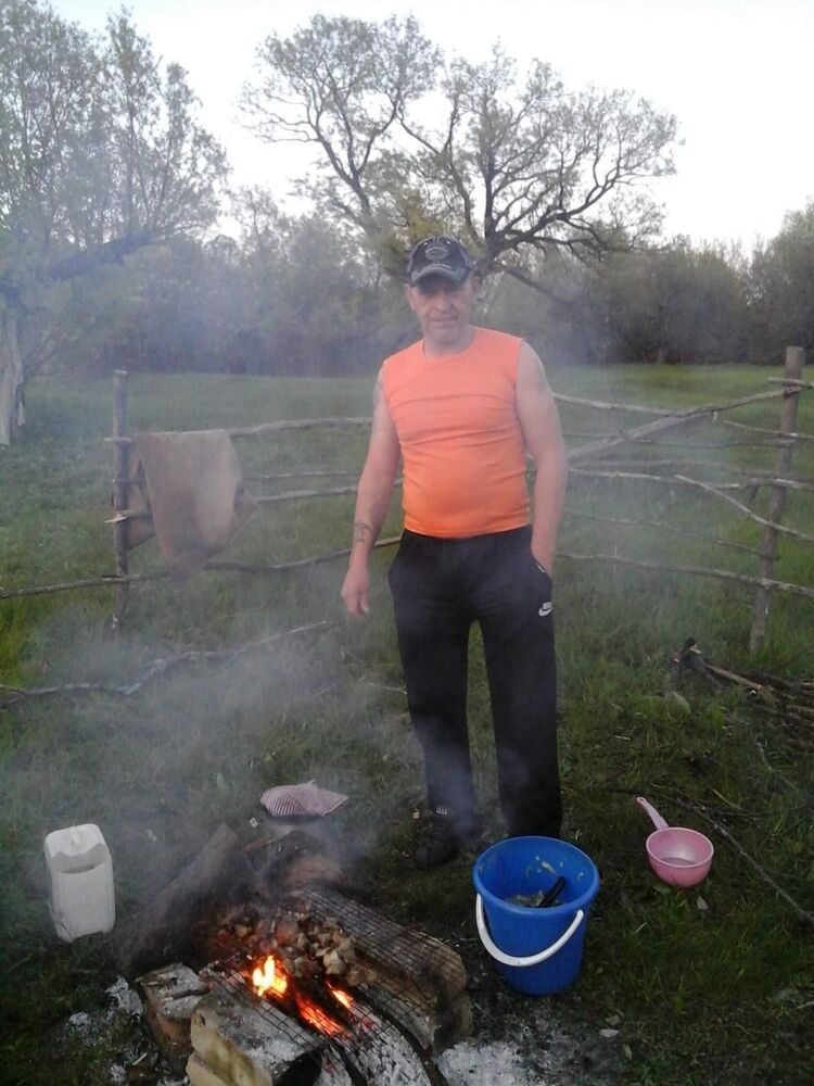  50147926  Vladimir, 54 ,    