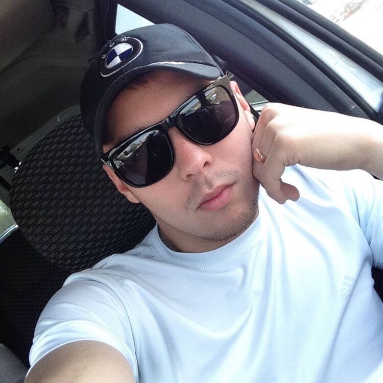  29749526  Oleg, 27 ,    