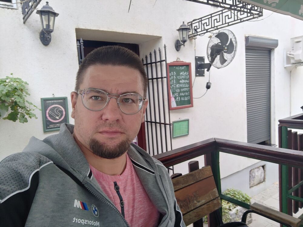  54301936  , 37 ,    -