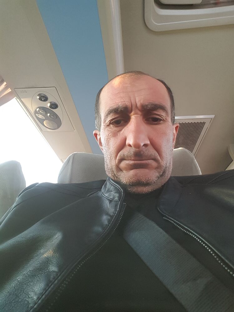  47118496  David, 47 ,    