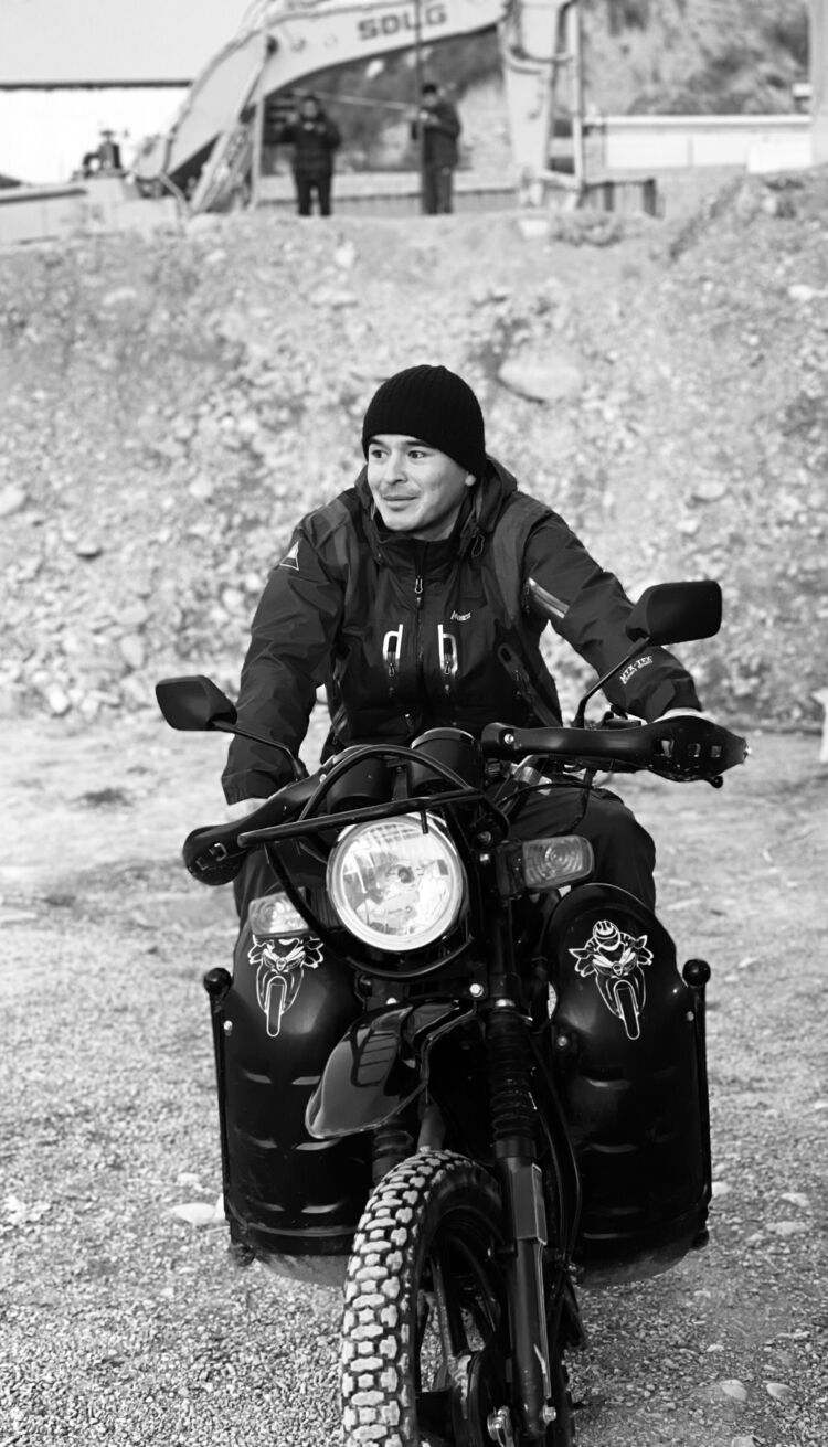  51807116  Jason, 28 ,    