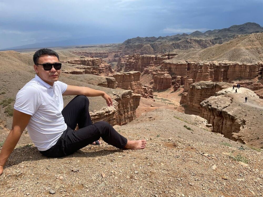  ,   Assyl, 32 ,   ,   