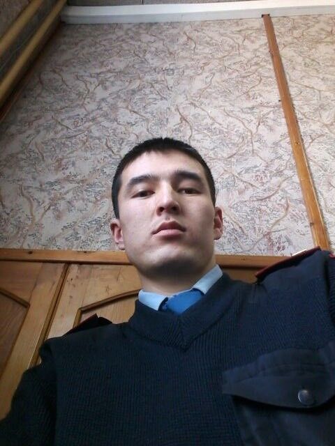  -,   Auez, 32 ,   ,   , c 