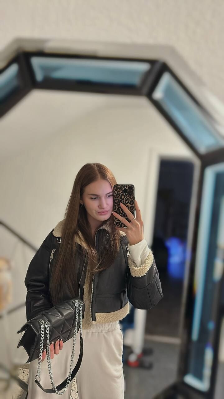  54712236  , 35 ,    -