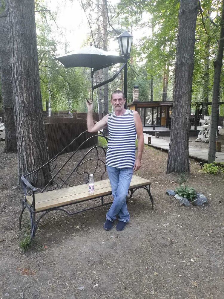  36814206  Mikhail, 60 ,    