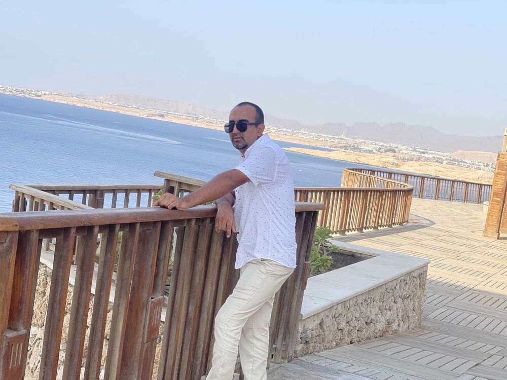  ,   Ali, 40 ,   ,   