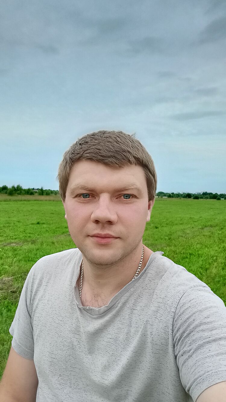  -,   Denis, 32 ,   ,   , c 
