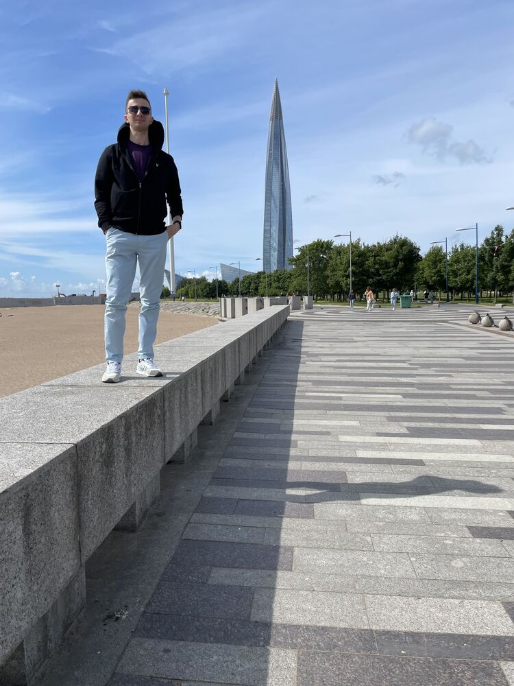  ,   Anton, 31 ,   ,   