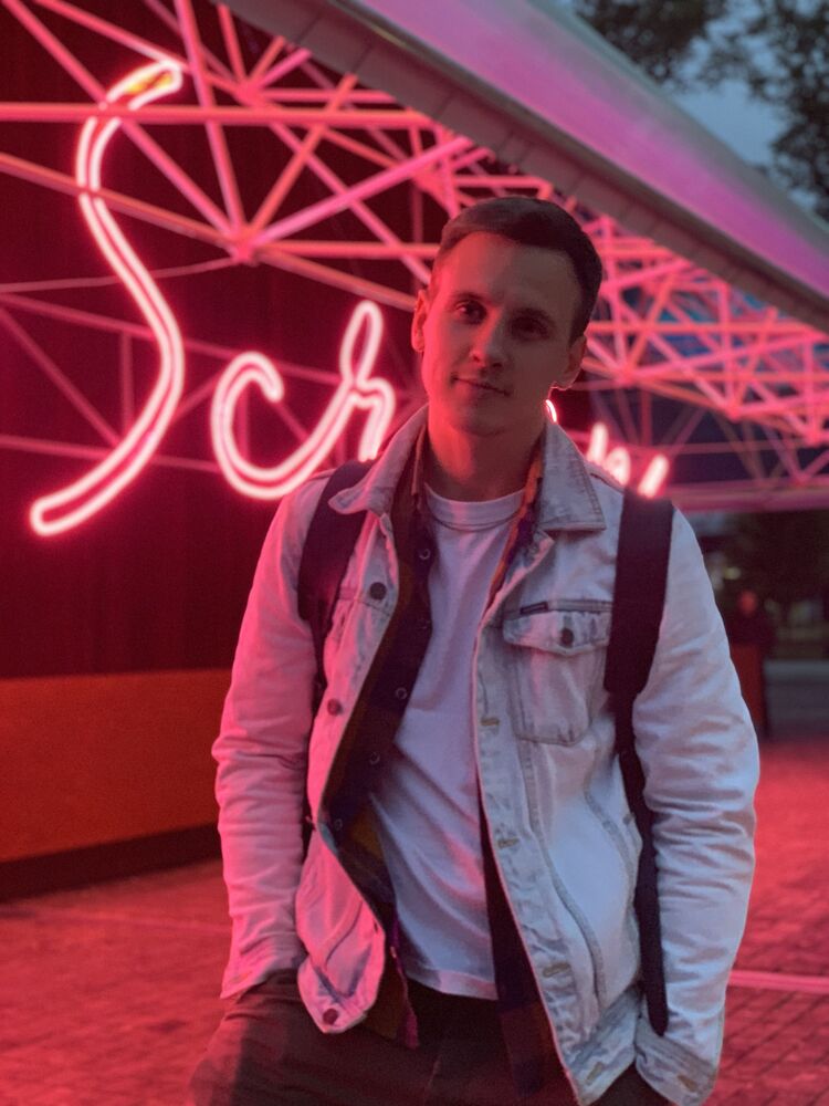  30635986  , 32 ,    -