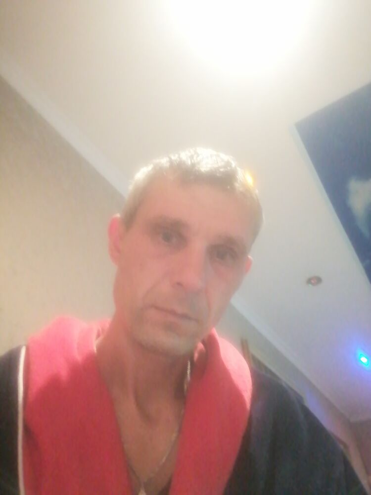  37383196  , 42 ,    -
