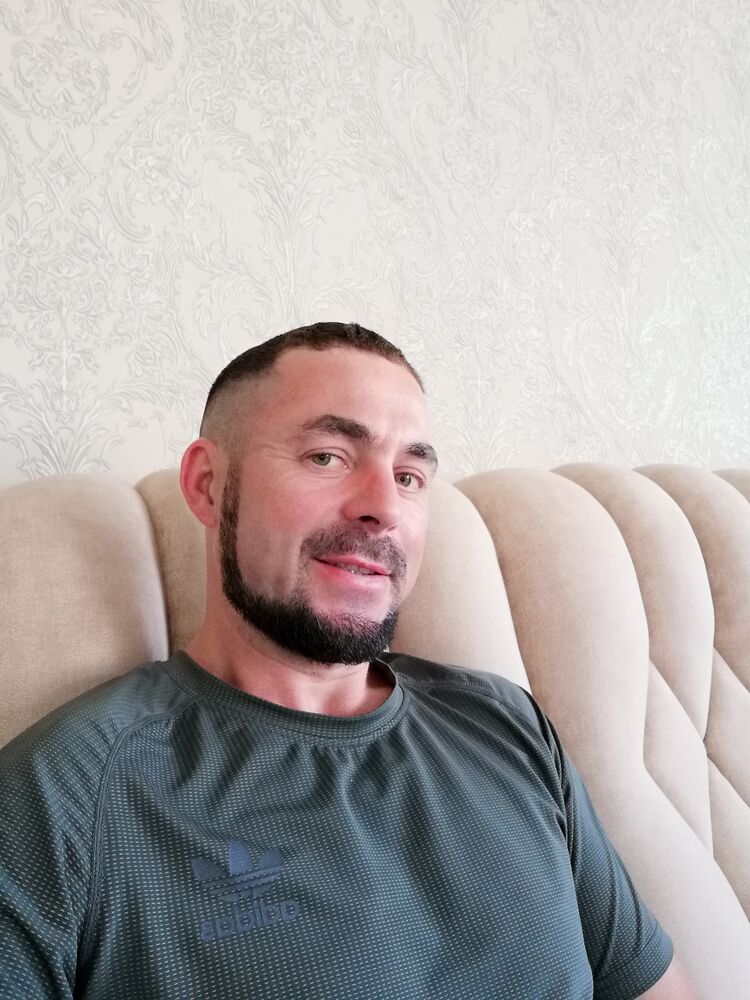  28283026  Maks, 40 ,    