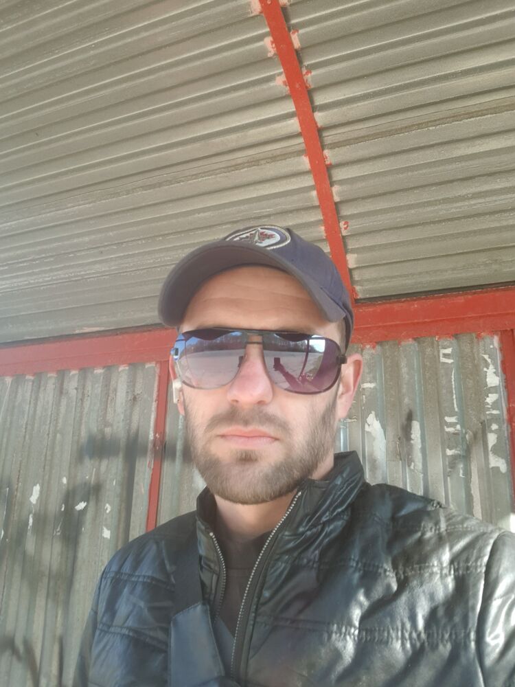  ,   Andrey, 33 ,   c 