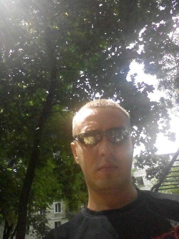  ,   Tudor, 41 ,   ,   , c 