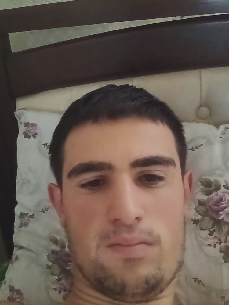  46511766  Vardan, 21 ,    