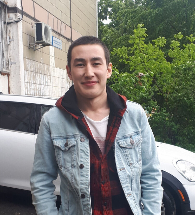  20005326  Kamran, 28 ,    