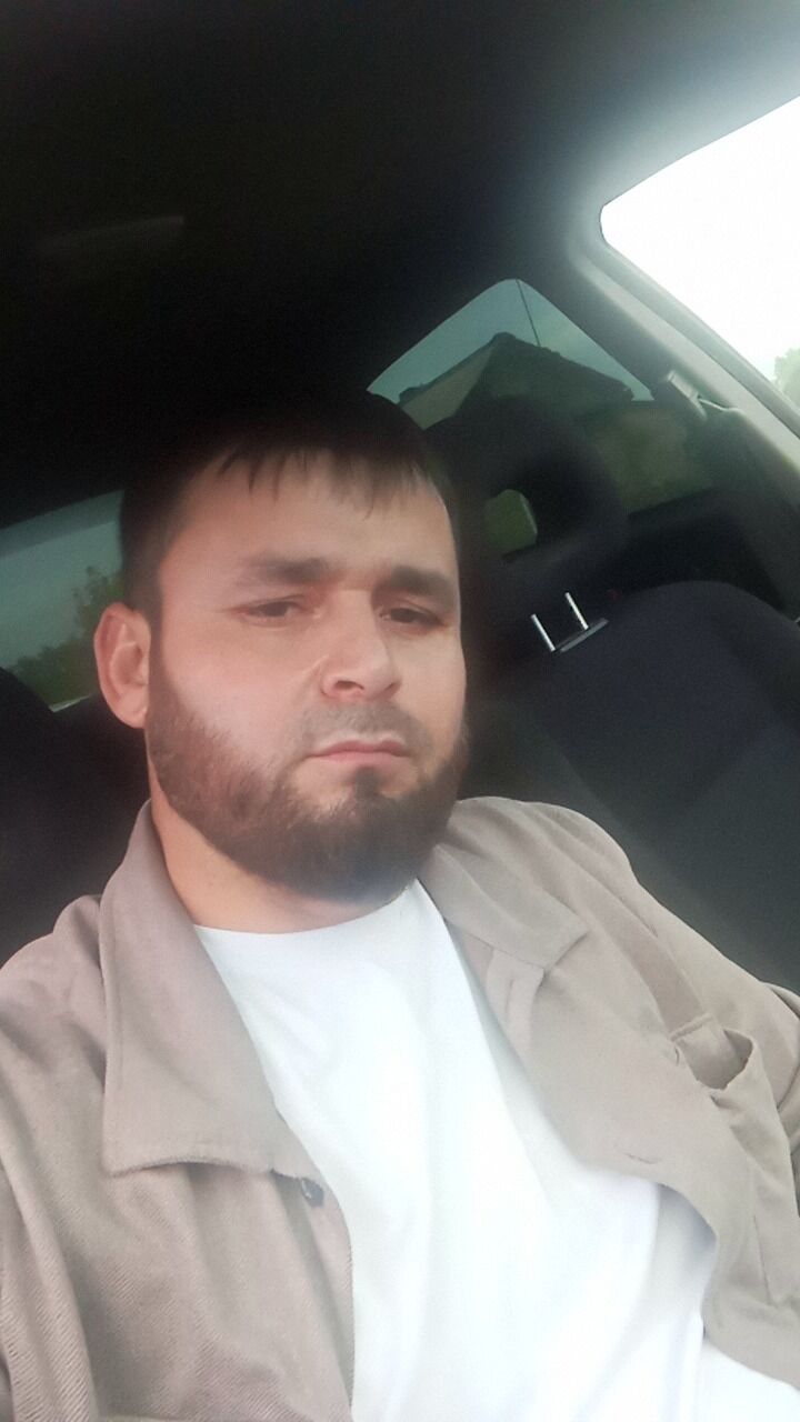  44510106  Kamil, 35 ,    