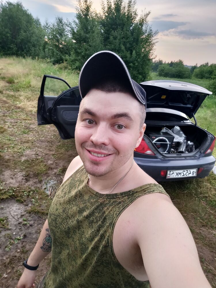  27610836  Kirill, 36 ,    