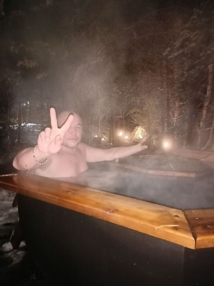   ,   Baxrom, 44 ,   c 