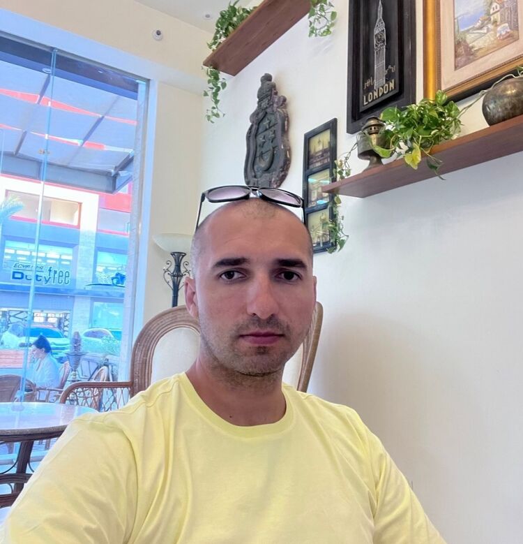  38673146  Vitaliy, 35 ,    Al Ghardaqah