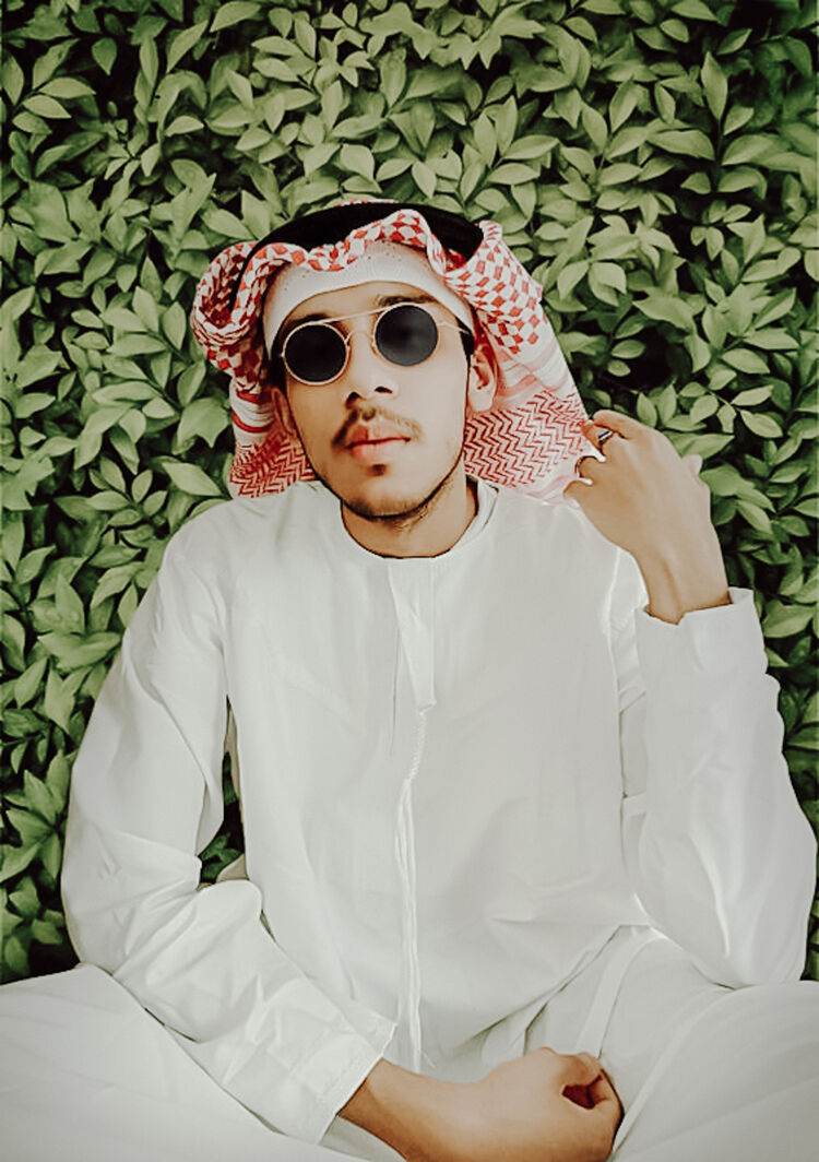  Triolet,   Irfaan, 26 ,   ,   , c , 