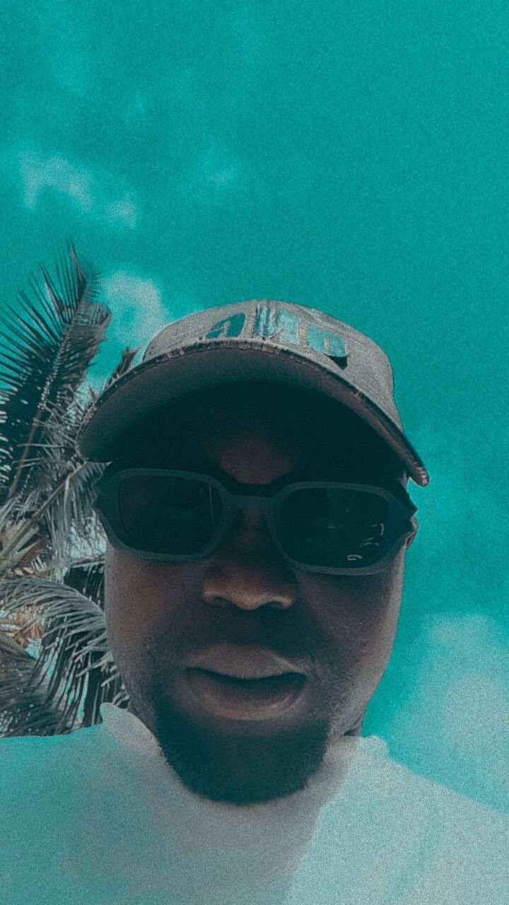  52999126  Lekan olasoj, 29 ,    Lagos