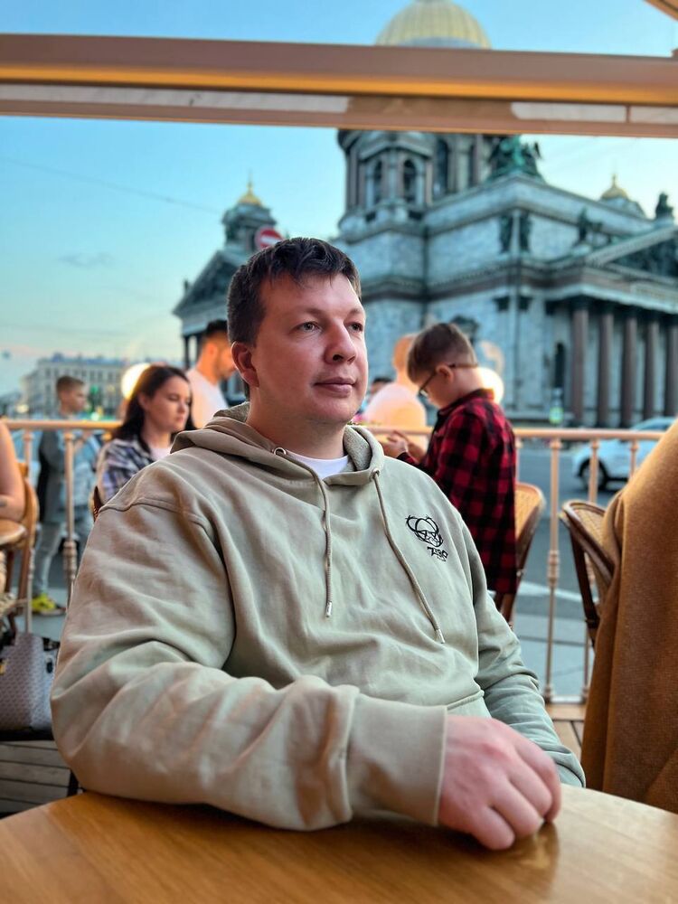  44282946  Aleksandr, 37 ,    