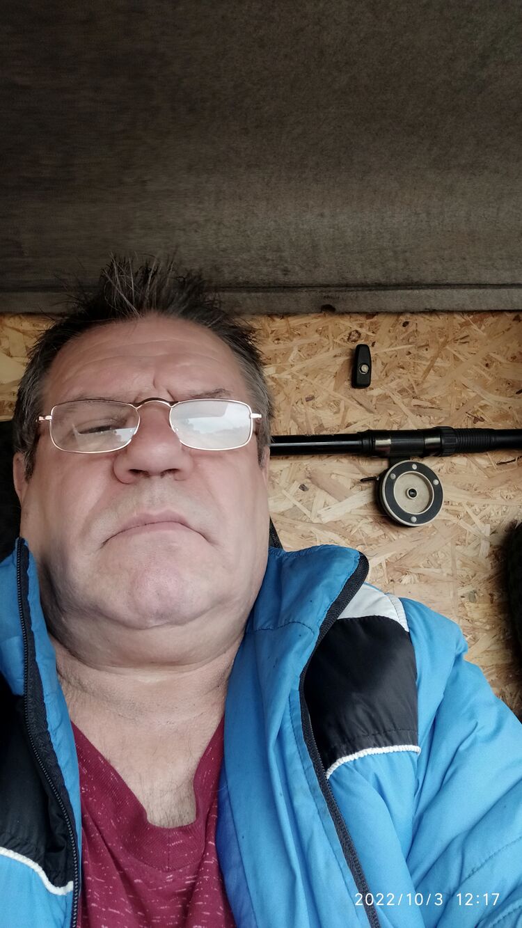  30385736  Sergej, 60 ,    