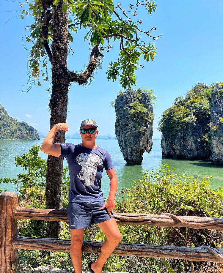 ���������� ������, ���� ������� CanisMajoris, 40 ���, ������������ ��� ������, ����� � ���������, c�������� ���������, ���������