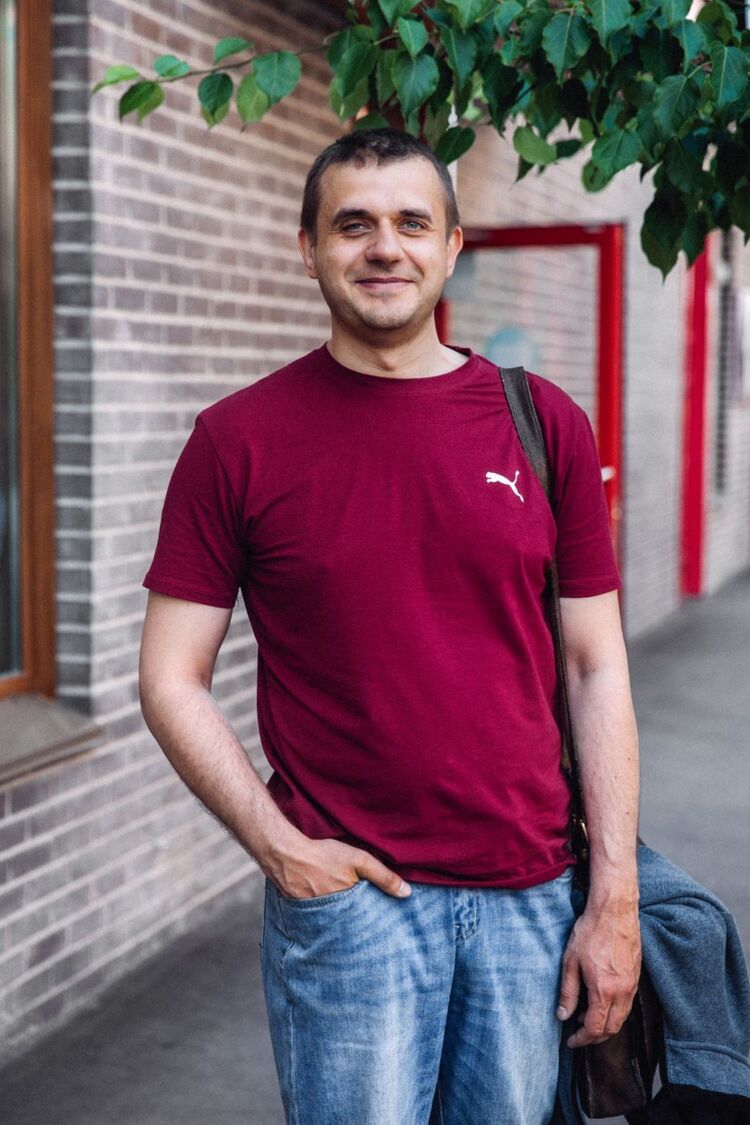  33327486  Evgeny, 42 ,    