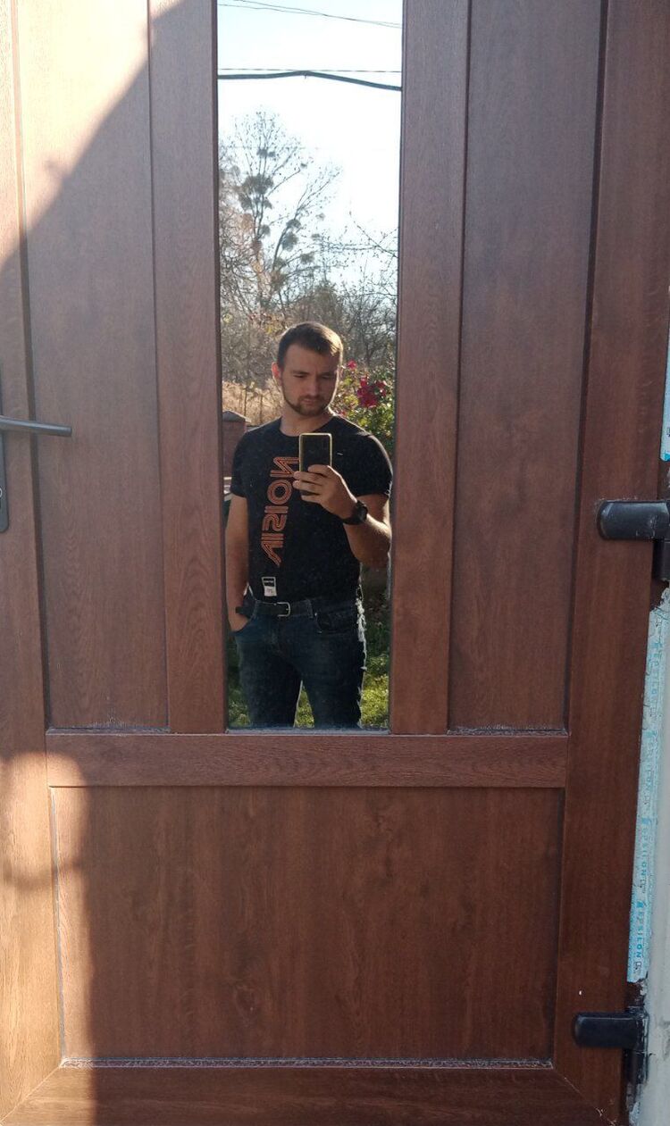  42754066  Bohdan, 23 ,    Blonie
